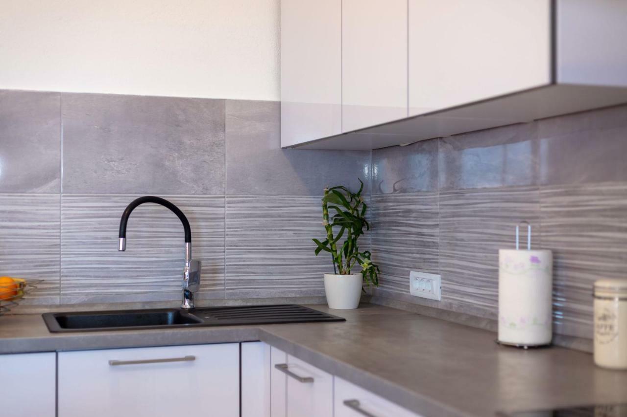 Luxury Apartment Nora Podstrana Eksteriør billede