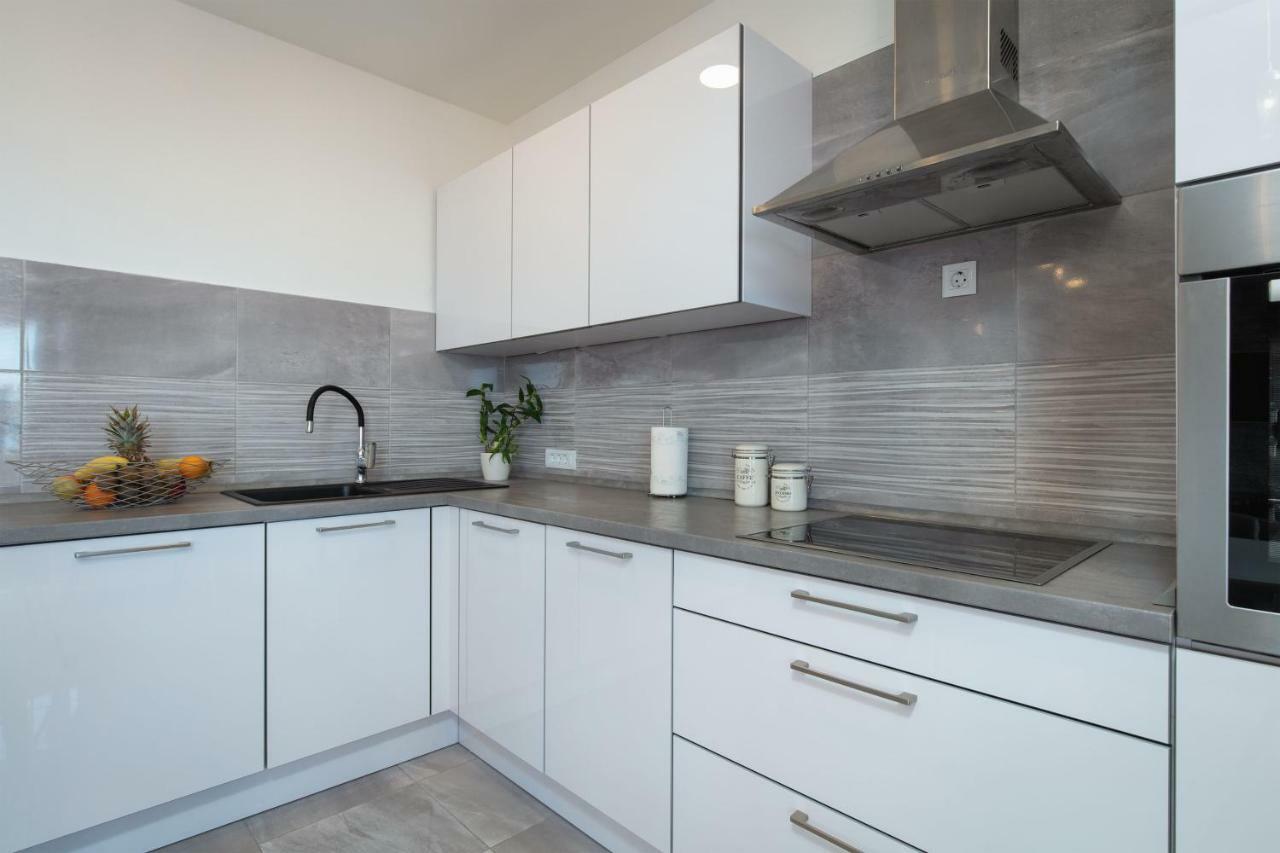 Luxury Apartment Nora Podstrana Eksteriør billede